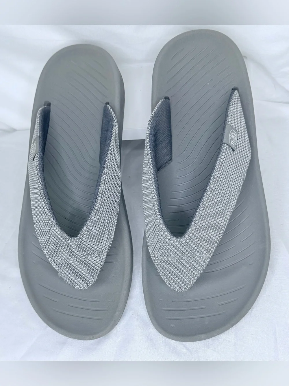 Hey Dude Men's Gray Textured Strap Flip Flops